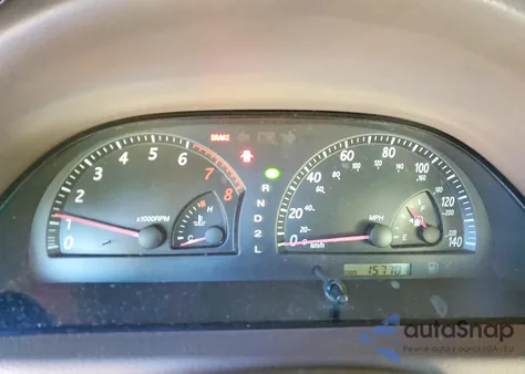 2004 Toyota Camry Le z USA, uszkodzony, nr VIN 4T1BE32K02U024705